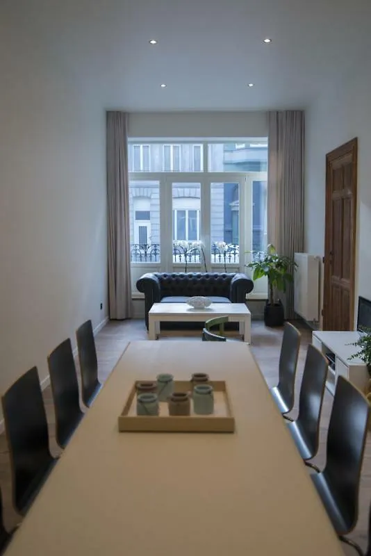 Huize Lily, Oostende 14P. Villa