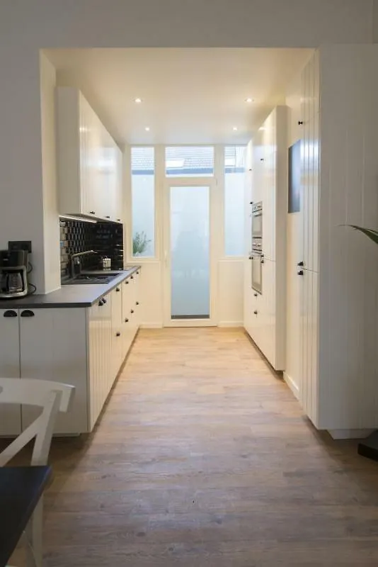Huize Lily, Oostende 14P. Villa Holiday home