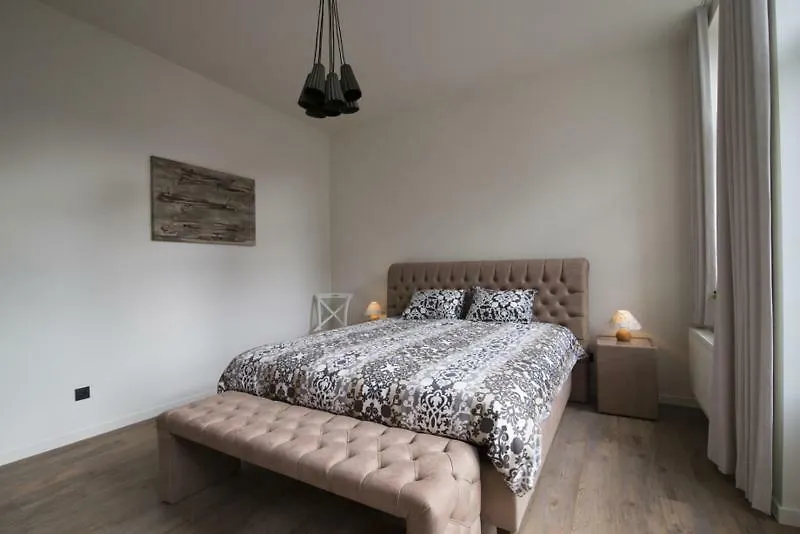 Huize Lily, Oostende 14P. Villa